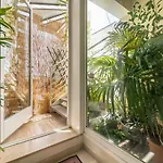 Exclusive Centre Penthouse *