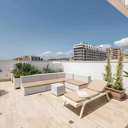 公寓 Exclusive Centre Penthouse 卡利亚里