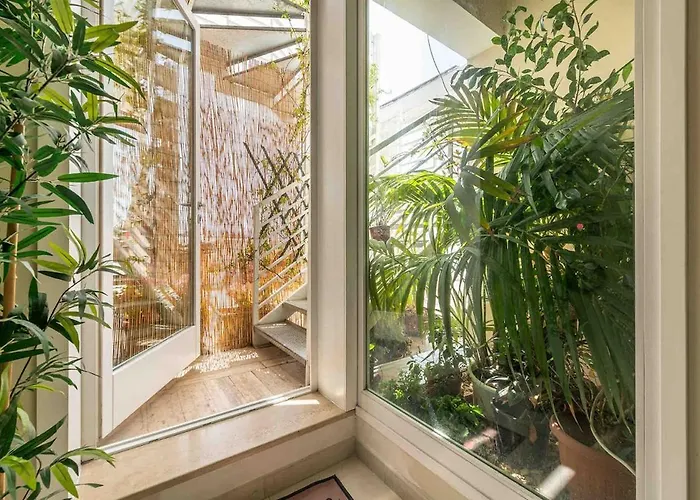 Exclusive Centre Penthouse *